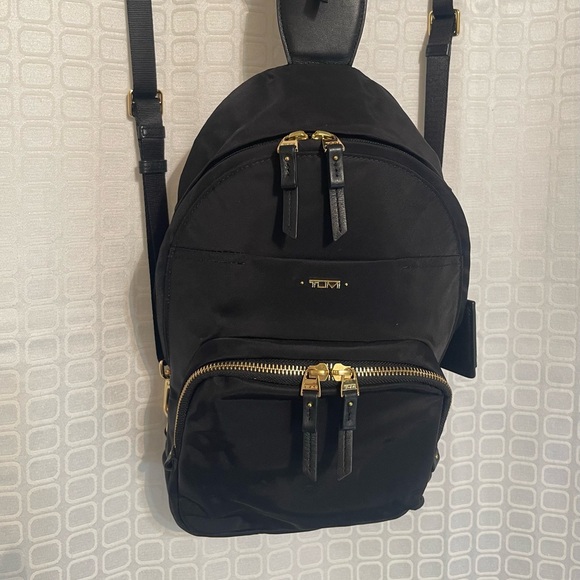 sale tumi nadia backpack Voyageur Convertible Sling – Luggage Online The TUMI Voyageur Raina Medium Leather Backpack delivers refined style with smart everyday organization Tumi - 'Celina Voyageur' Backpack